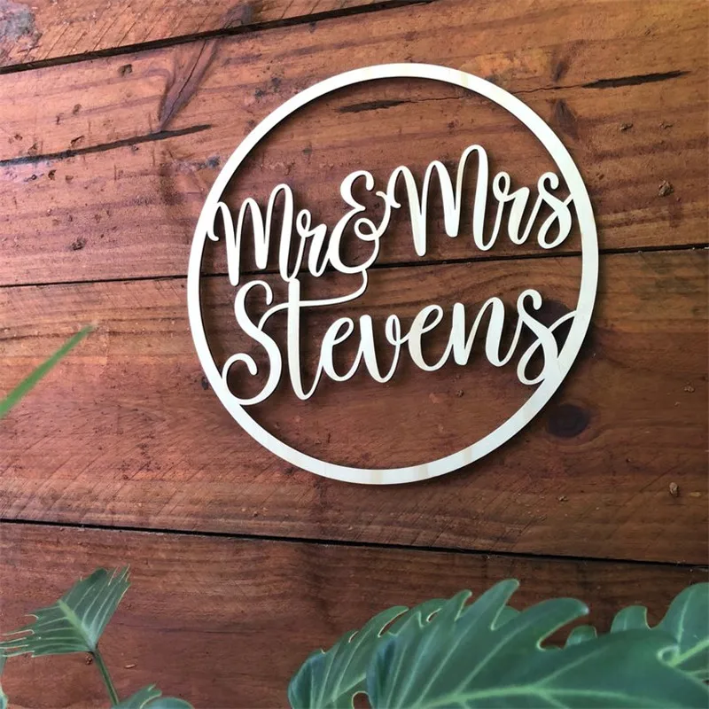 15inch Custom Surname Mr & Mrs Circle Sign Personalized Wooden Wall Door Sign For Rustic Wedding Decor Country Wedding Decor (2)