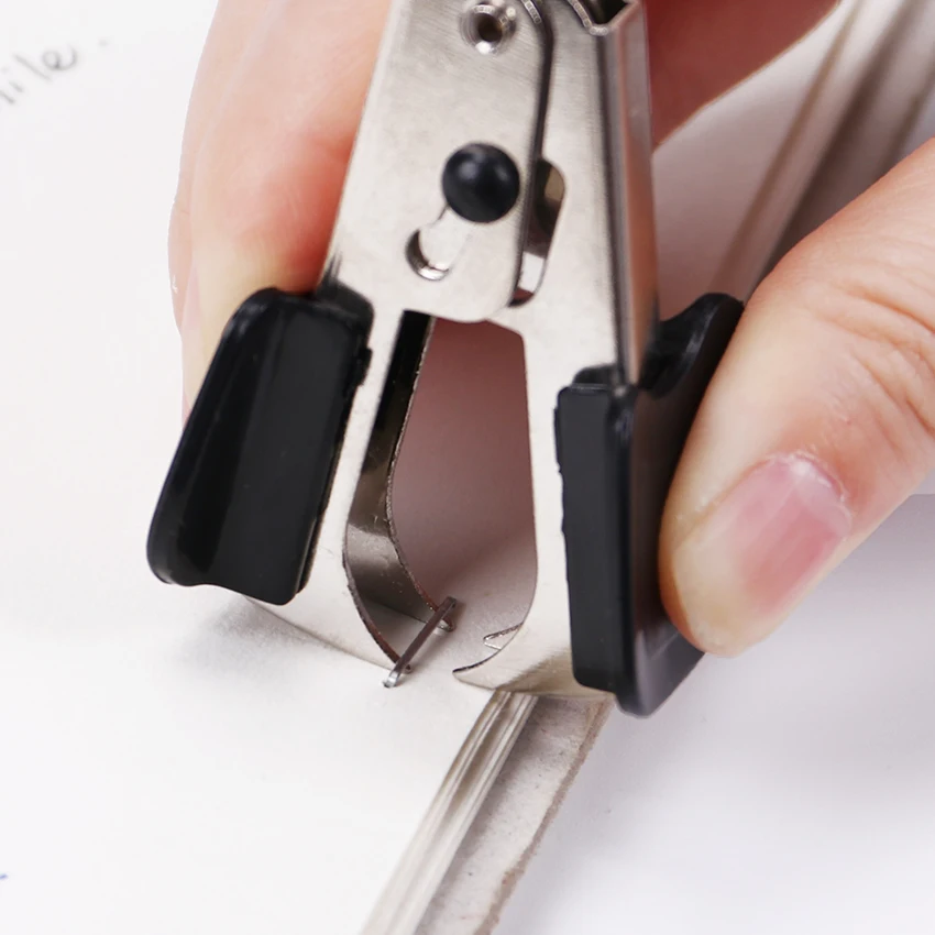 

Stainless Steel Mini Staple Remover Metal Handheld Staple Remover Nail Pull Out Extractor School Office Tool