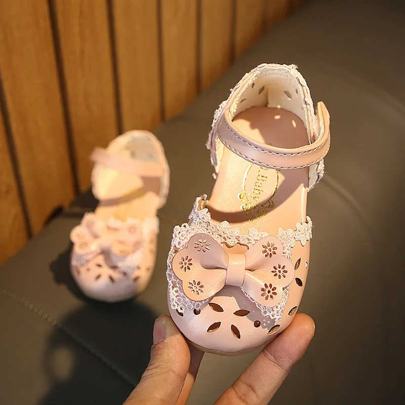 Милые туфли для маленьких девочек; сандалии принцессы с кружевными цветами для новорожденных; дышащие кожаные сандалии для маленьких девочек; C02031 - Цвет: Розовый
