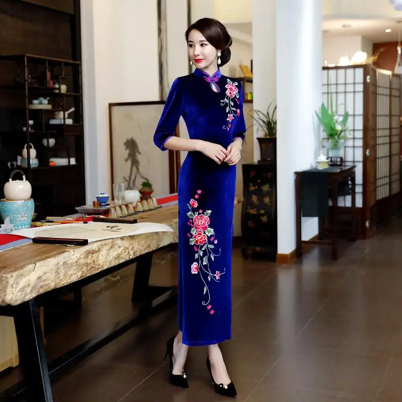 Вышивка цветочный женский длинный Qipao размера плюс 3XL 4XL Осень бархат Тонкий Cheongsam элегантный китайский стиль вечернее платье - Цвет: Синий