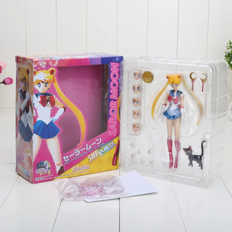 

11-13.5cm Pretty Guardian Sailor Moon 20th Anniversary Sailor V Venus Chibi Moon Simple Style & Hero Action Figure