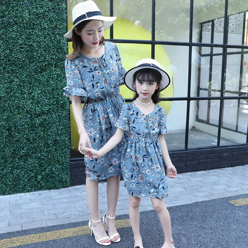 

Mother Daughter Family Matching Outfits Off Shoulder Floral Dress Summer Chiffon Girl Women Boho Loose Dresses Sundress Clothes