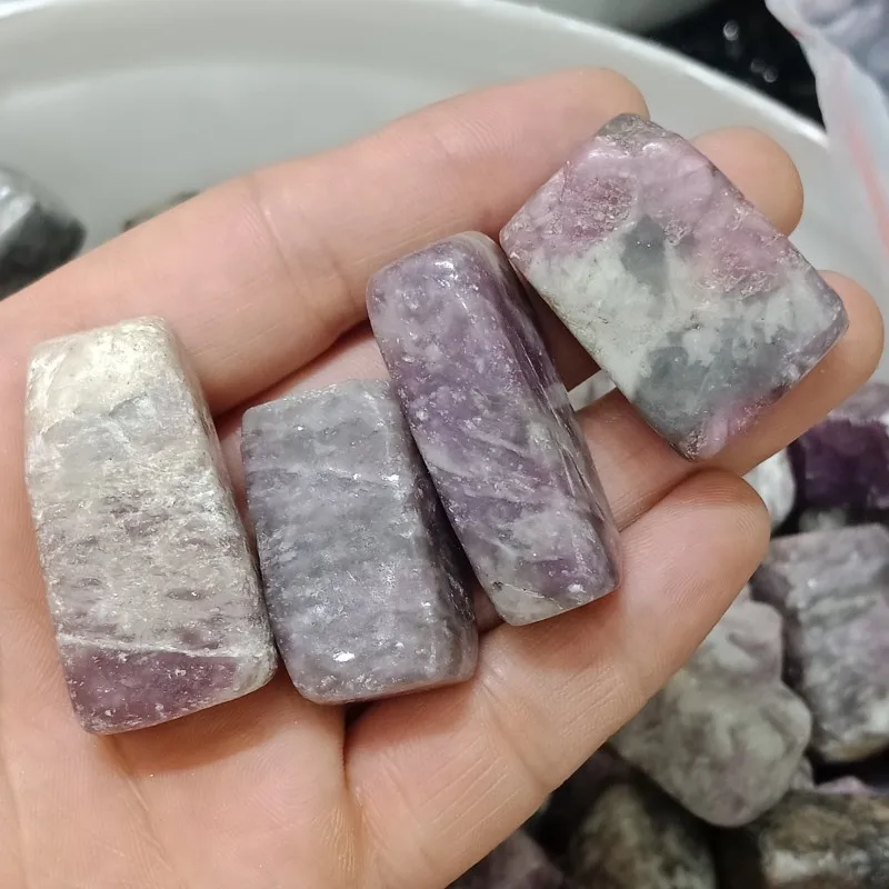 

DHXYZB 4pcs Natural plum blossom tourmaline gravel square energy stone Crystal Quartz Mineral Specimen Fish Tank Garden Decor