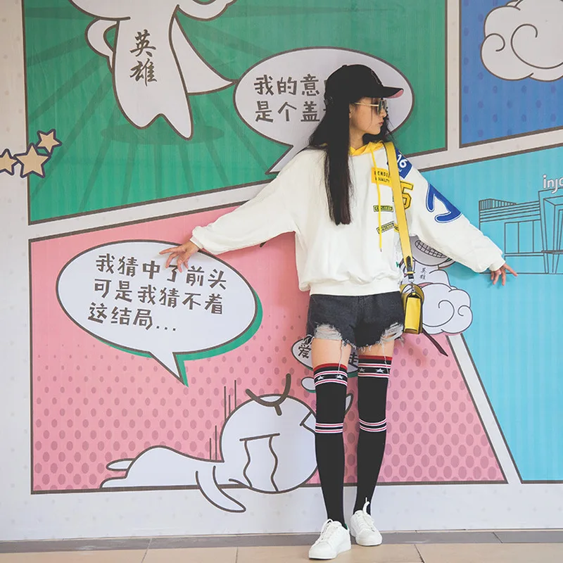 LIONZONE Harajuku Kawaii уличная одежда длинные носки с полосатыми звездами черно белые