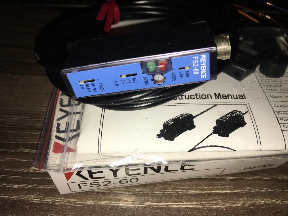 Фотоэлектрический переключатель FS2-60 волоконный усилитель KEYENCE 12-24VDC |