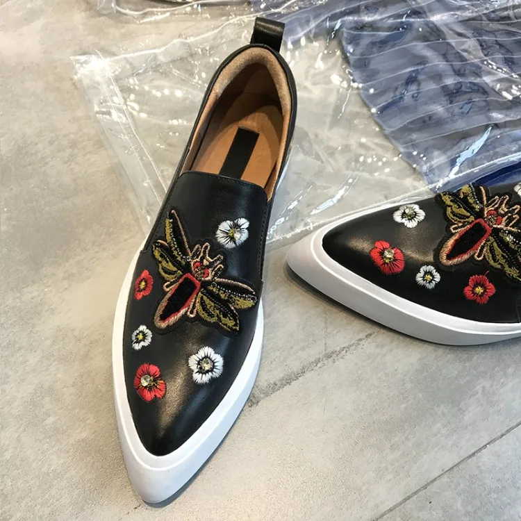 2019 Wohnungen Spitz Müßiggänger Auf Schwarzes Beiläufige Damen weiß Flachen Turnschuhe Schuhe Mokassins Slip Frauen Weiche Flache 5rWOnxqwA5