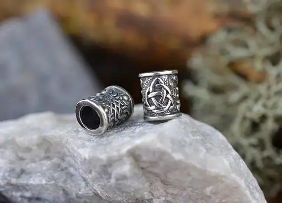 

SMALL Viking Beard Ring Triquetra Celtics Knot Magic Symbol Beads for Beards or Hair Thors Beard Bead Celtics Ornament Brutalist