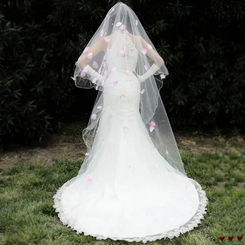 Романтическое свадебное платье с вуалью, украшенное розовыми лепестками, фатиновая вуаль с ленточным краем, фата невесты