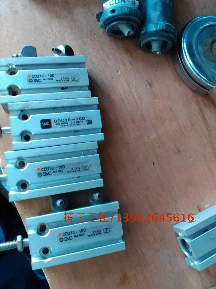 

[SA] SMC original second-hand free installation of cylinder CDU10-10D spot real shot --5pcs/lot