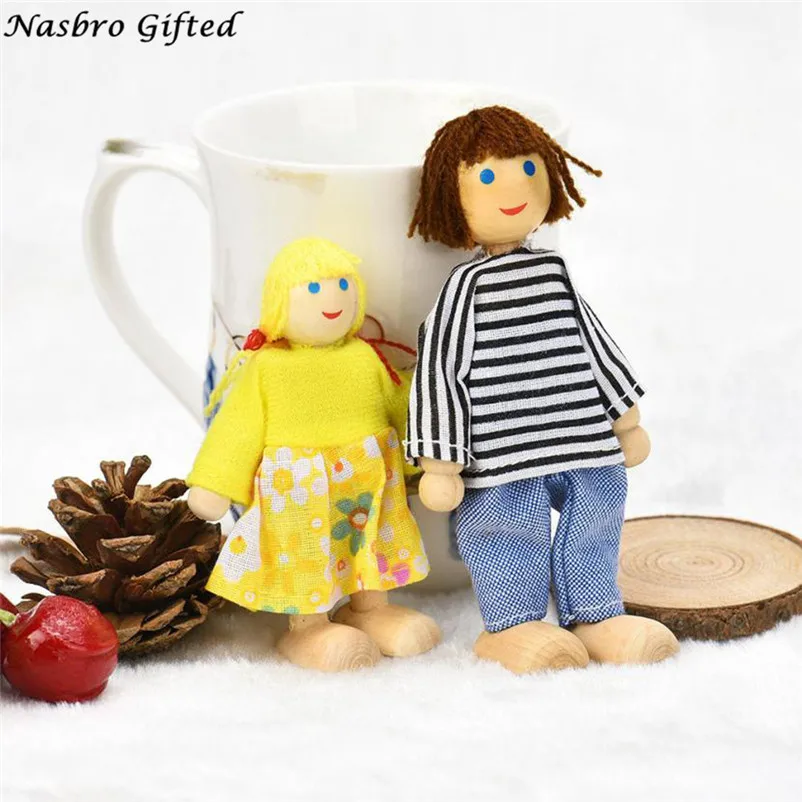 4 куклы милый мультяшный деревянный дом любовь семья дети притворяться играть