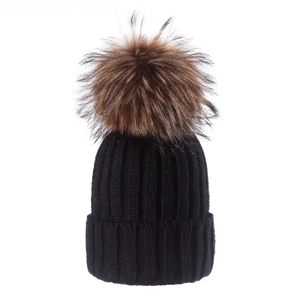 Мода мама и дети теплые зимние трикотажные шапки 15 см реальные помпон из меха енота шапки для маленьких девочек/мальчиков шапочка - Цвет: black