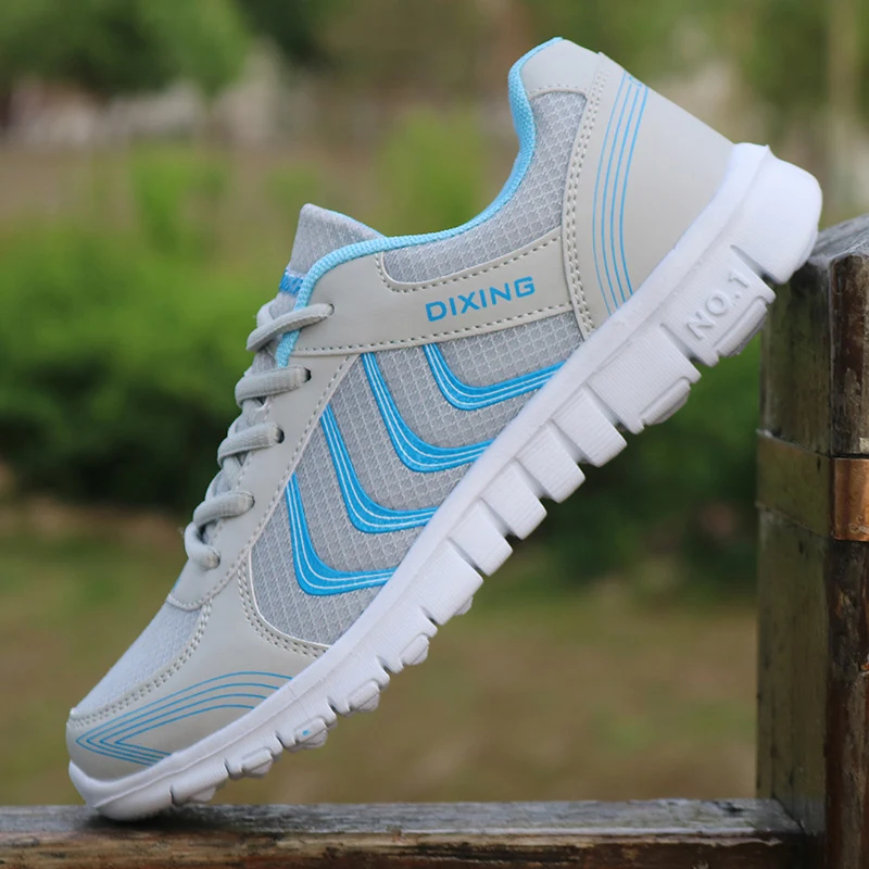 

Hot 2019 spring Lightweight Men sneakers fashion Autumn famous brand Lace-up Style Shoes Comfortable Casual Style