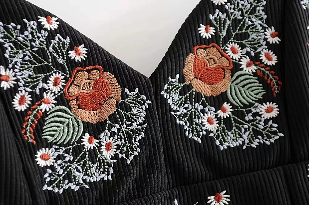 10424636756_1616374870