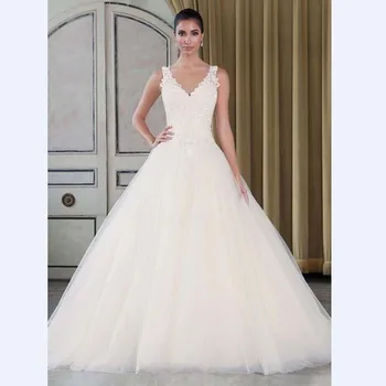 

Plus Size Wedding Dresses 2019 V-Neck Appliques Tulle Court Train Simple A-Line Cause Elegant Charming Vestido De Novia Longo