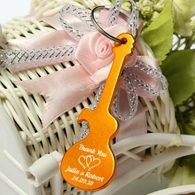 50x персонализированные Свадебная вечеринка пользу металлическая гитара открывалка для бутылок Keychain гитара формы брелок открывалка для бутылок свадебный подарок