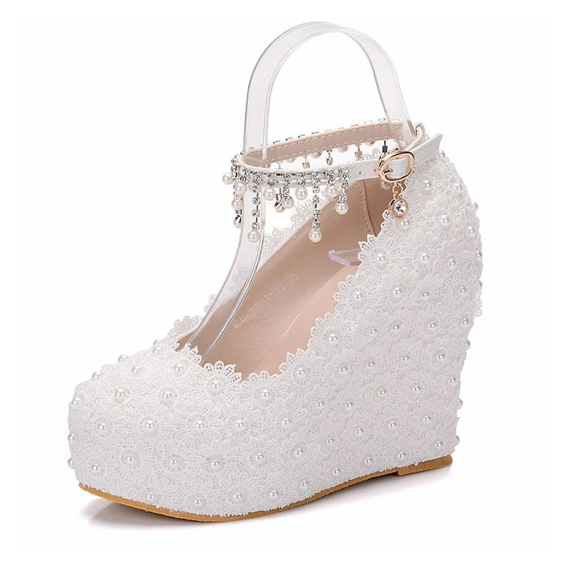 Женская свадебная обувь; белые кружевные свадебные вечерние туфли-лодочки со стразами и жемчугом; милые туфли со стразами на очень высоком каблуке с круглым носком; XY-B0067