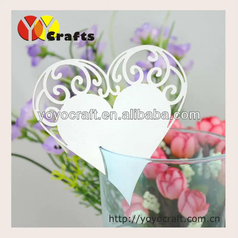 

100pcs Customizable in Various Color Paper Heart Laser Cut Wedding Place Card