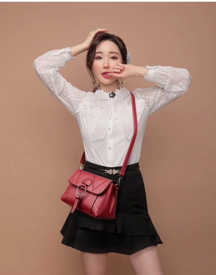 model messenger bag