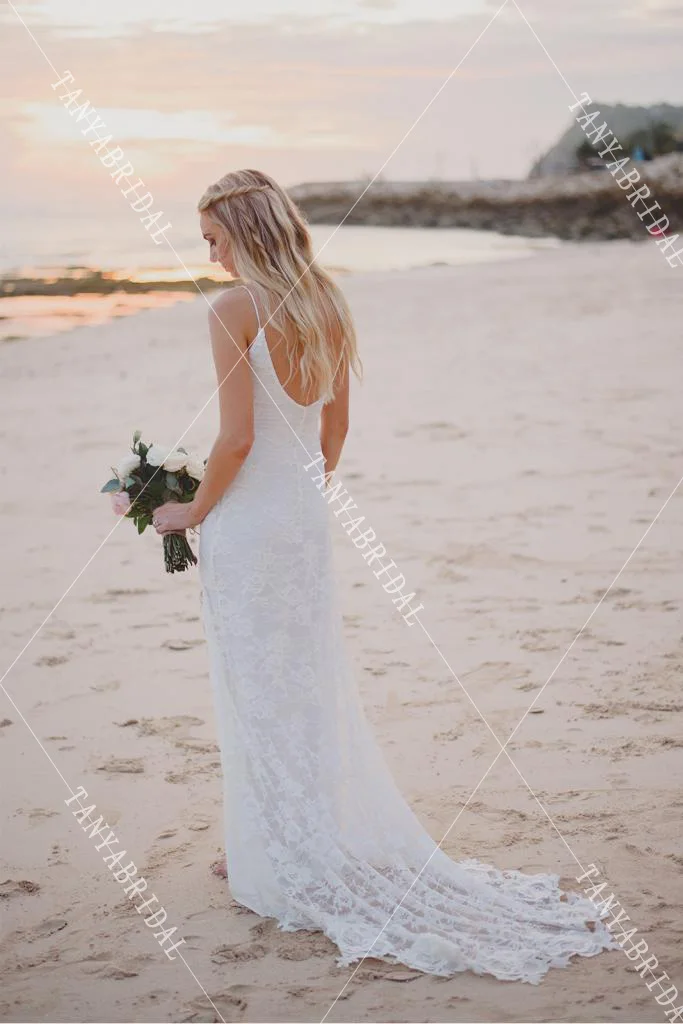 Sarah-Lottie11-683x1024