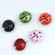 Автомобильный Освежитель запаха в виде божьей коровки, освежитель воздуха на выходе, украшение для салона автомобиля, 1 шт