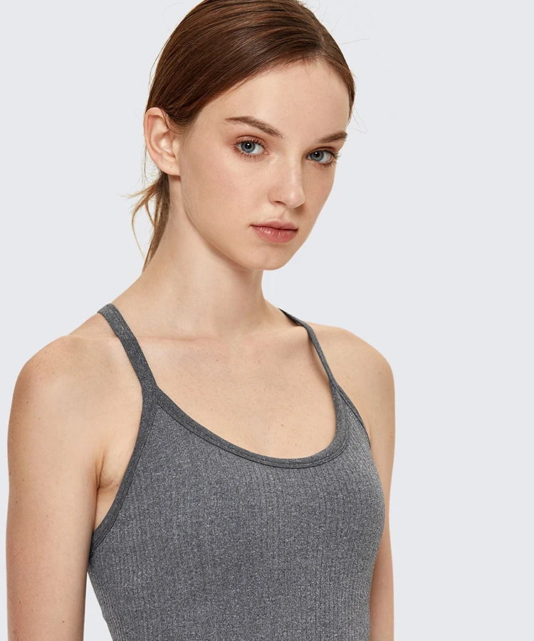 das mulheres camisetas dos esportes do racerback com construído no sutiã