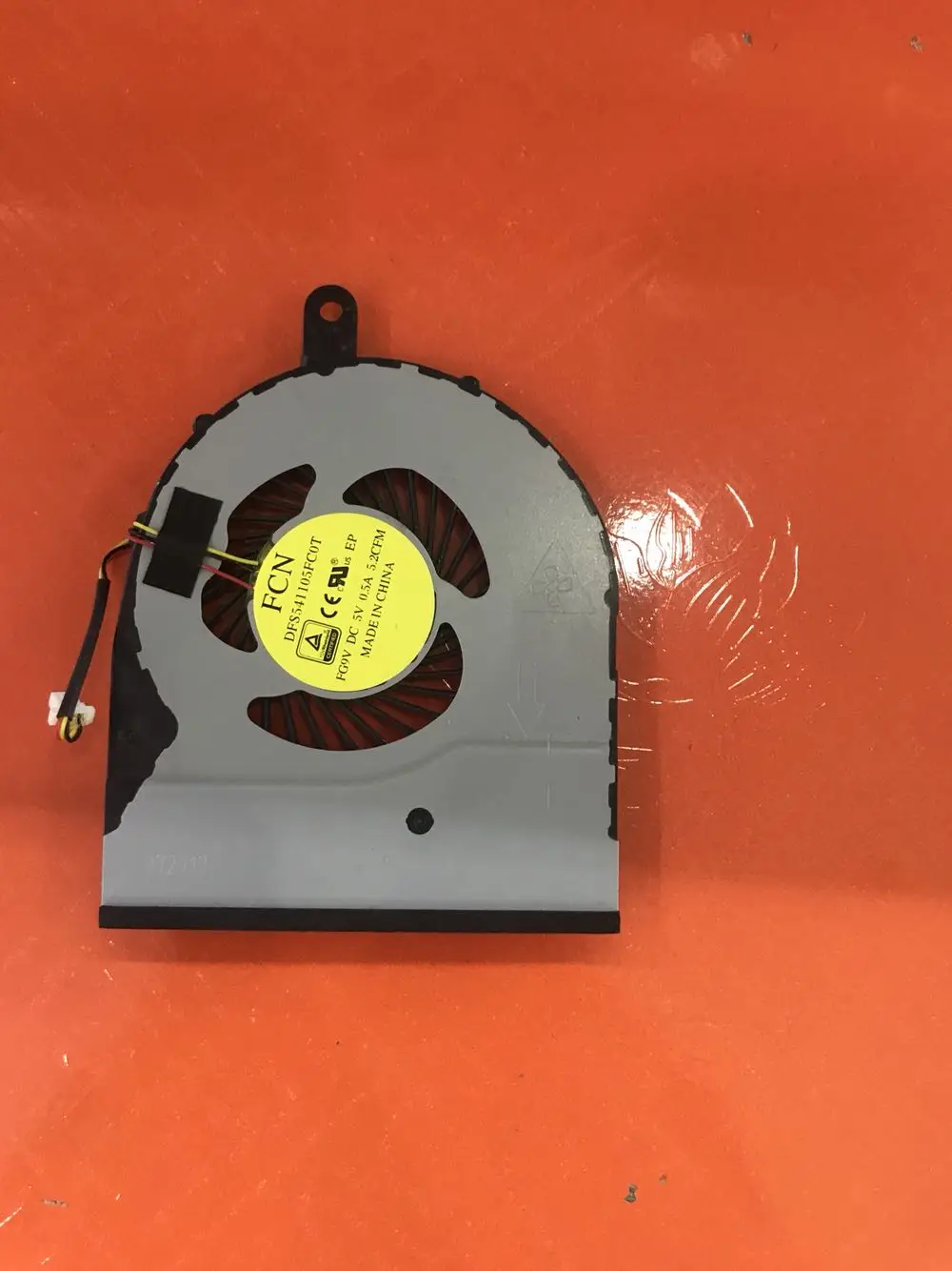 Новый вентилятор для ноутбука DELL Vostro 3459 3558 3559 5555 5459|Охлаждающие подставки