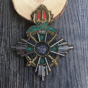 

French fashion design classic crown brooches splicing Indian silk hand - embroidered dress shoes