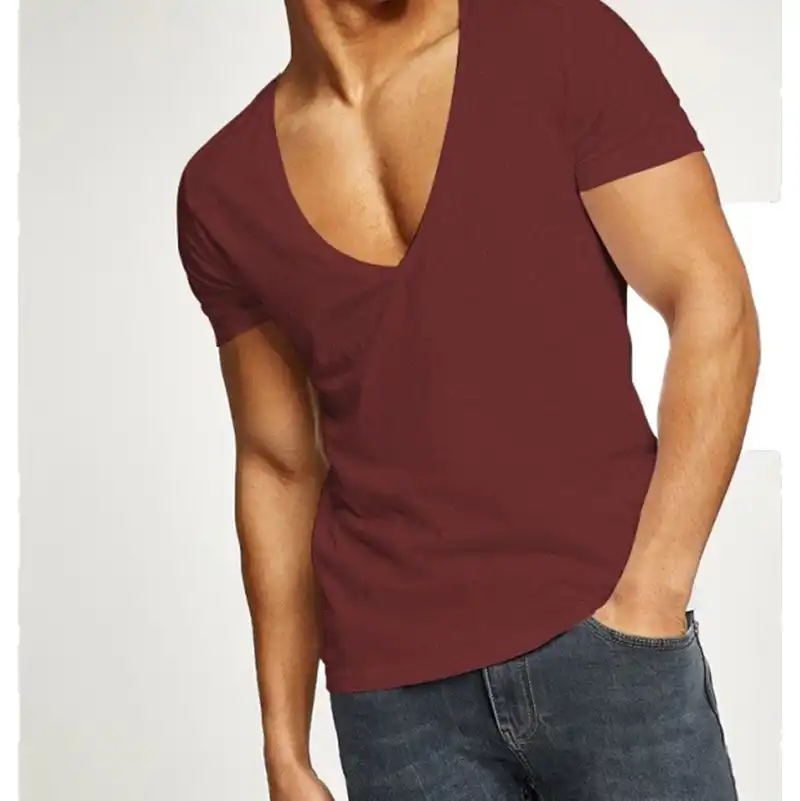 camiseta negra cuello v hombre