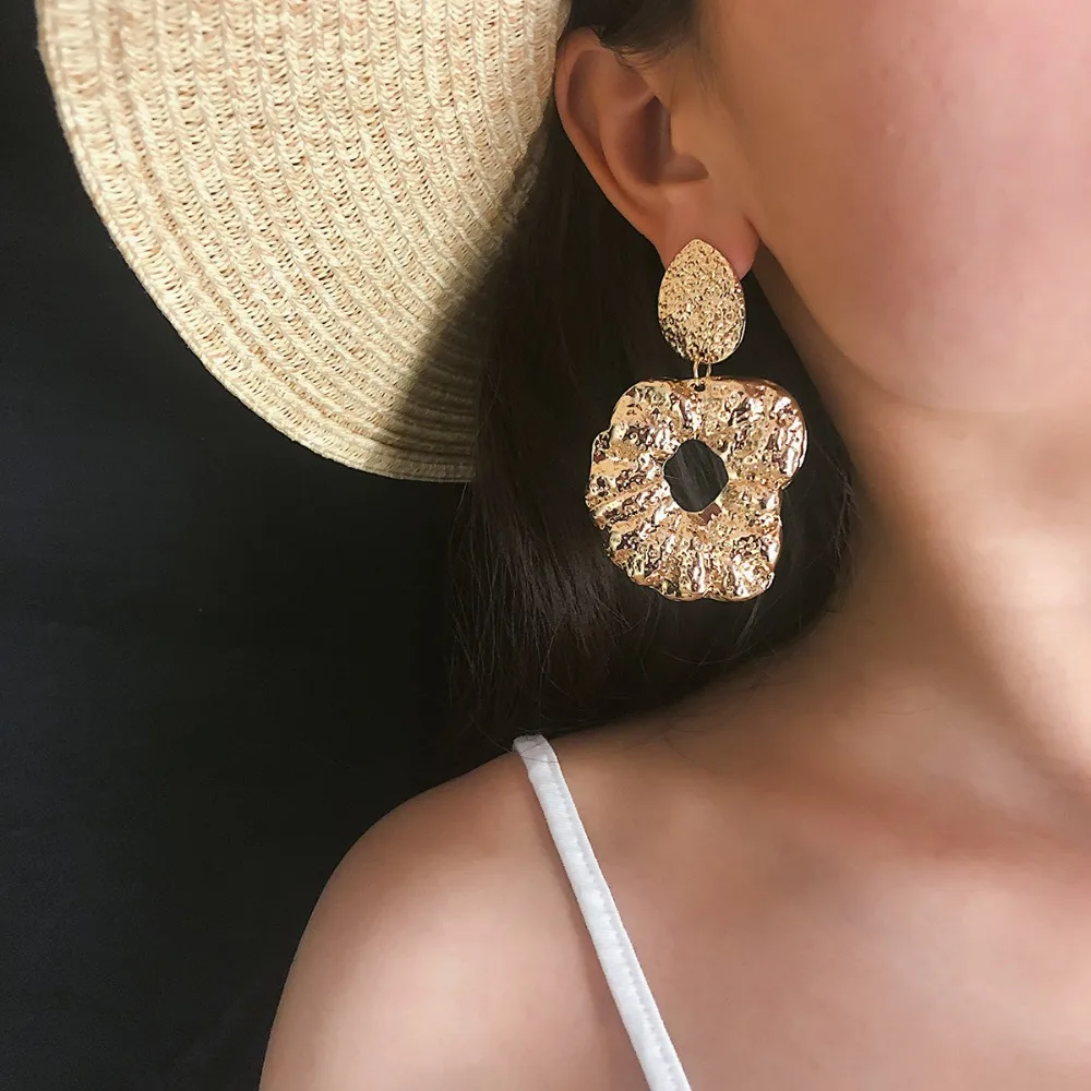 

OLOEY New Creative Dangle Earrings For Women Hot Fashion Geometric Irregular Earring Retro Female Ear Jewelry Street Punk Gift