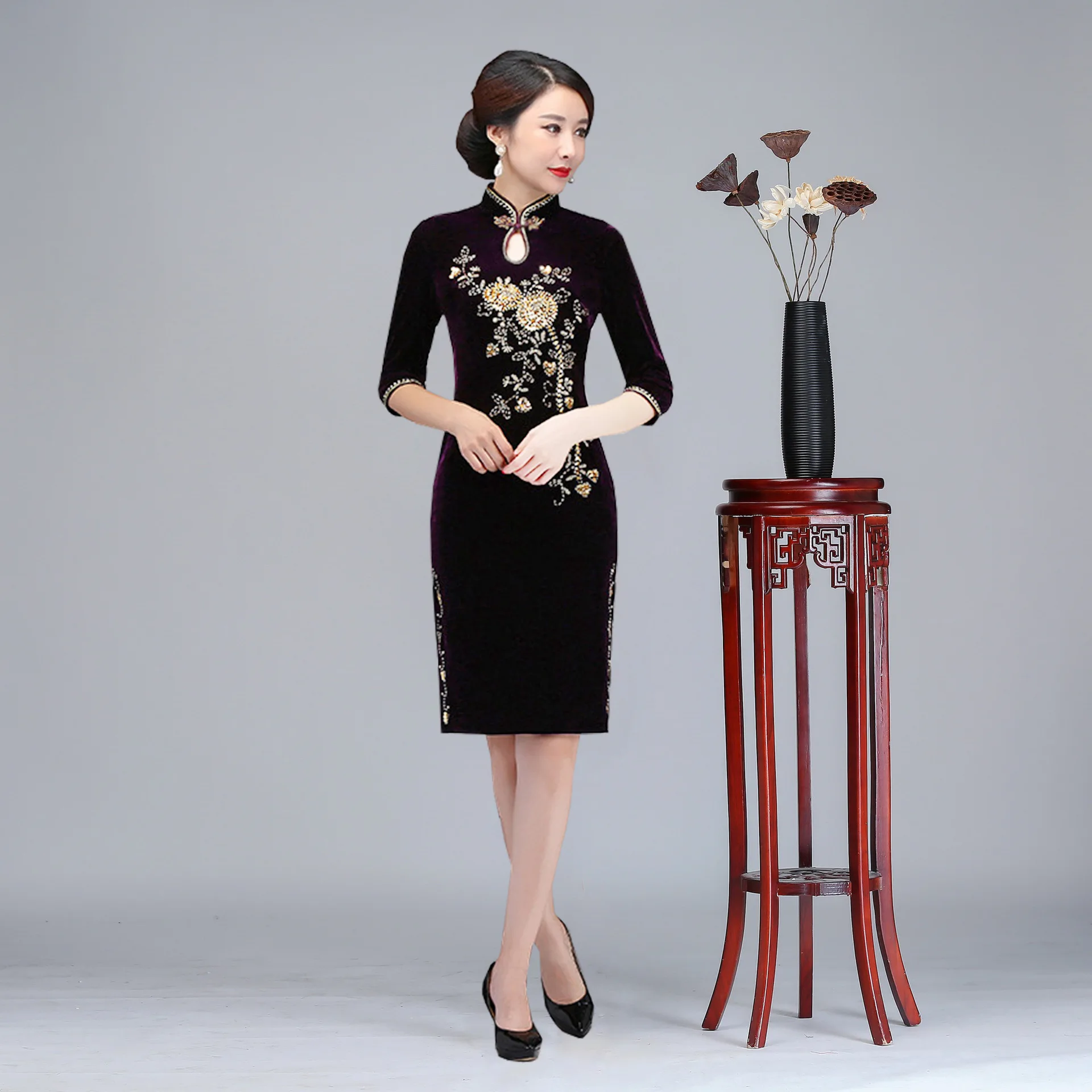 Осенне-зимнее женское бархатное платье Cheongsam, винтажное Повседневное платье ручной работы с бисером, платье большого размера, S-4XL, восточное платье Qipao Vestidos