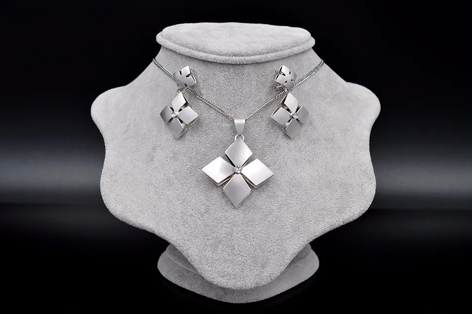 Jewelry sets (5)