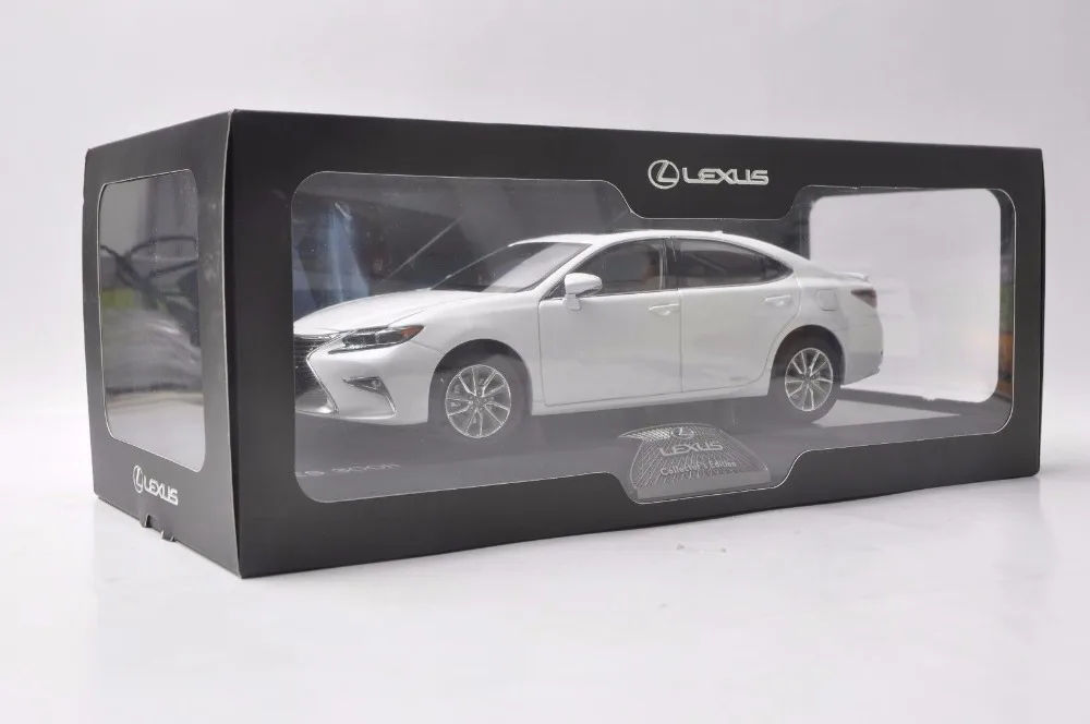 1:18 литья под давлением модели для Lexus ES 300 h 2015 белый Седан сплав игрушечный автомобиль миниатюрный коллекция подарок ES300h ES300 Toyota