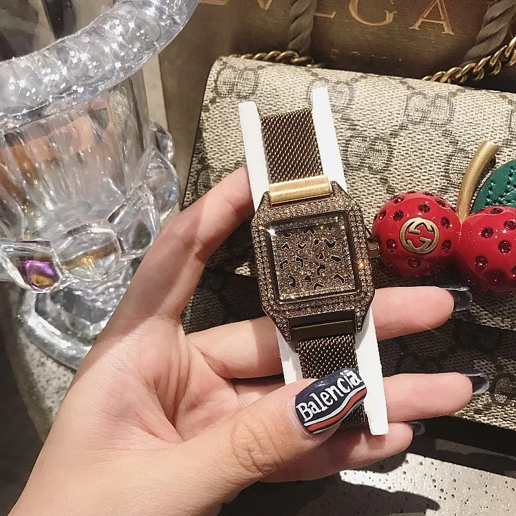 2019 Элитный бренд женские кварцевые часы Женское платье часы Мода розовое золото кварцевые часы охватывающая деталь из нержавеющей стали