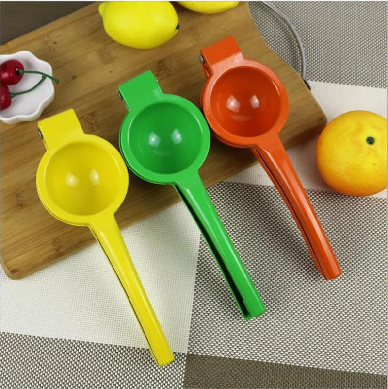 

Portable Mini Manual Juicer Machine Mini Fruit Squeezer Extractor Lemon Orange Pressing Juice Maker