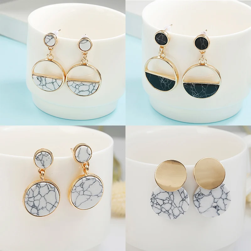 

Korean Version Of The Pearl Flower Earrings Women's Elegant Big Round Flower Hanging Earrings Ladies Fashion Rhinestones 2019