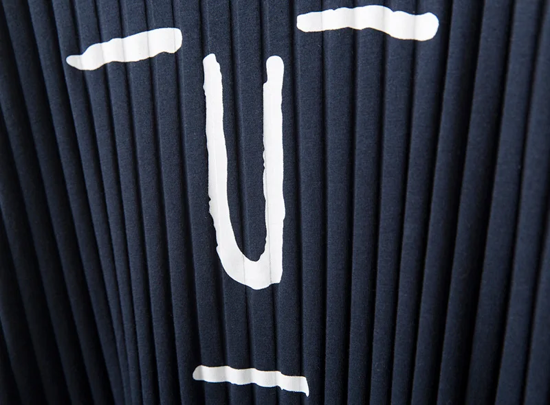 9588533843_1526045471