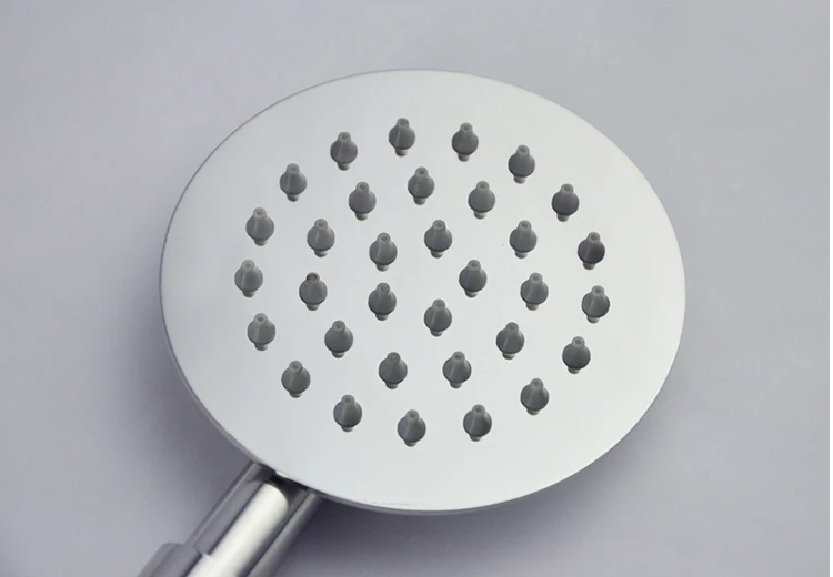 D03