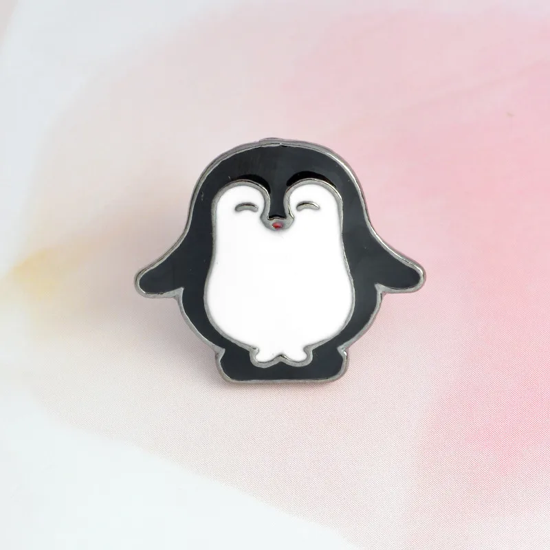 Мультфильм панда Пингвин мама детская брошь эмаль черные белые значки на рюкзак животных рубашка куртка значок на Воротник значок модные ювелирные изделия - Окраска металла: Penguin kid