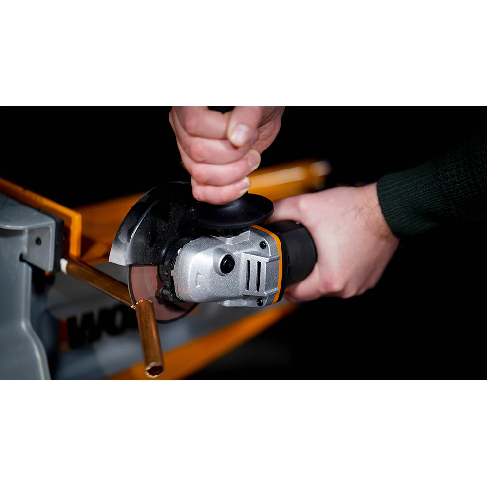Угловая шлифмашина аккумуляторная WORX WX803 1 x 2,0Ач /1 x 4,0 Ач кейс