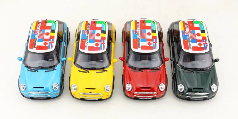 /KiNSMART игрушка/литья под давлением модель/1:28 весы/Mini Cooper S Международный/отступить автомобиль/Набор для обучения/подарок/малыш