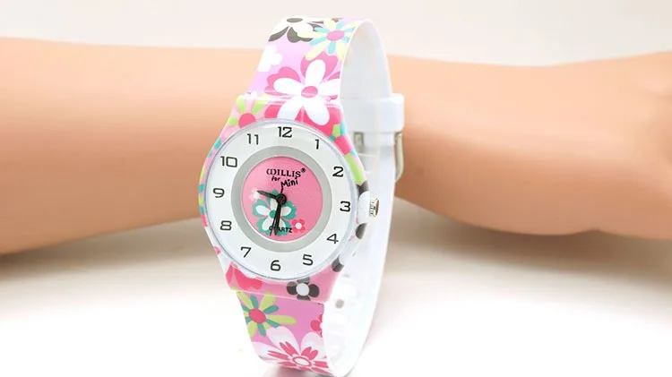 2667435893_677347802