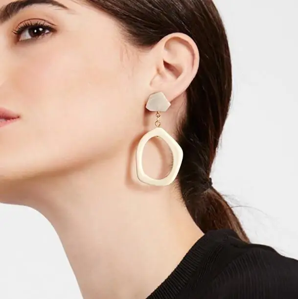 

Women's geometric hollow painting plate multi-layer earrings simple earrings Bohemian Europe and the new
