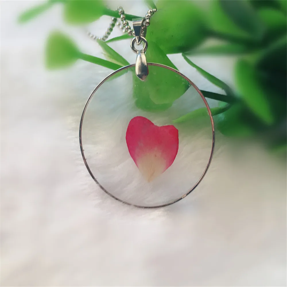 

Epoxy Dried Flower Pendant Natural Rosette Pendant Necklace Accessories