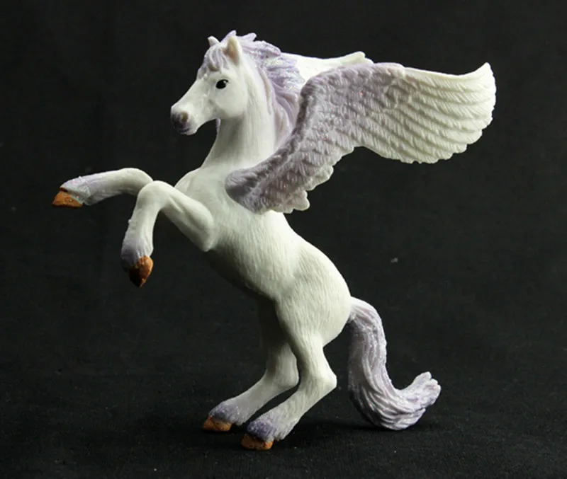 Lovely Plastic Pegasus Figurine Animal Figurine Home Display Decor A