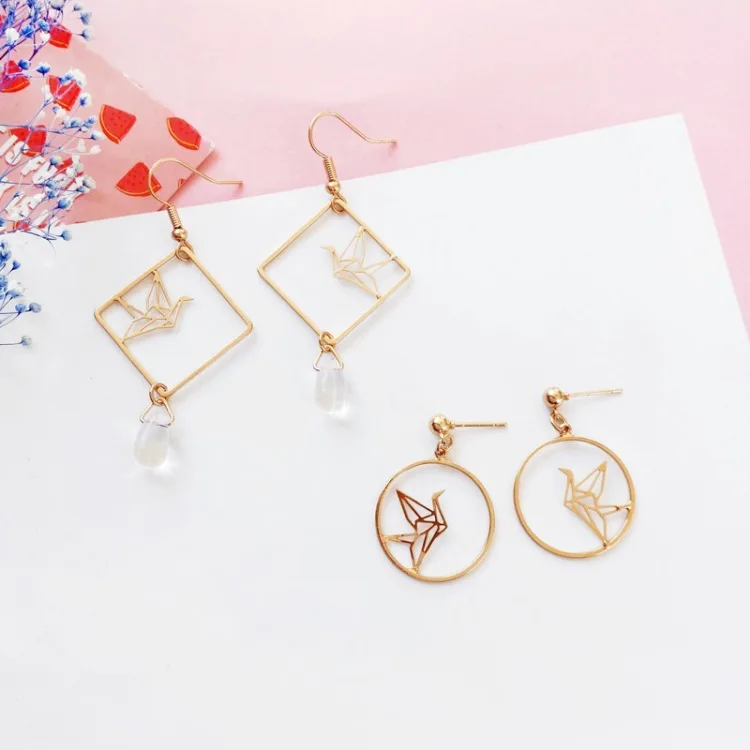 

New Design Fashion Girl Temperament Bird Drop Earrings Elegant Hollow Origami Paper Crane Aart Earrings For Woman Jewelry Gift