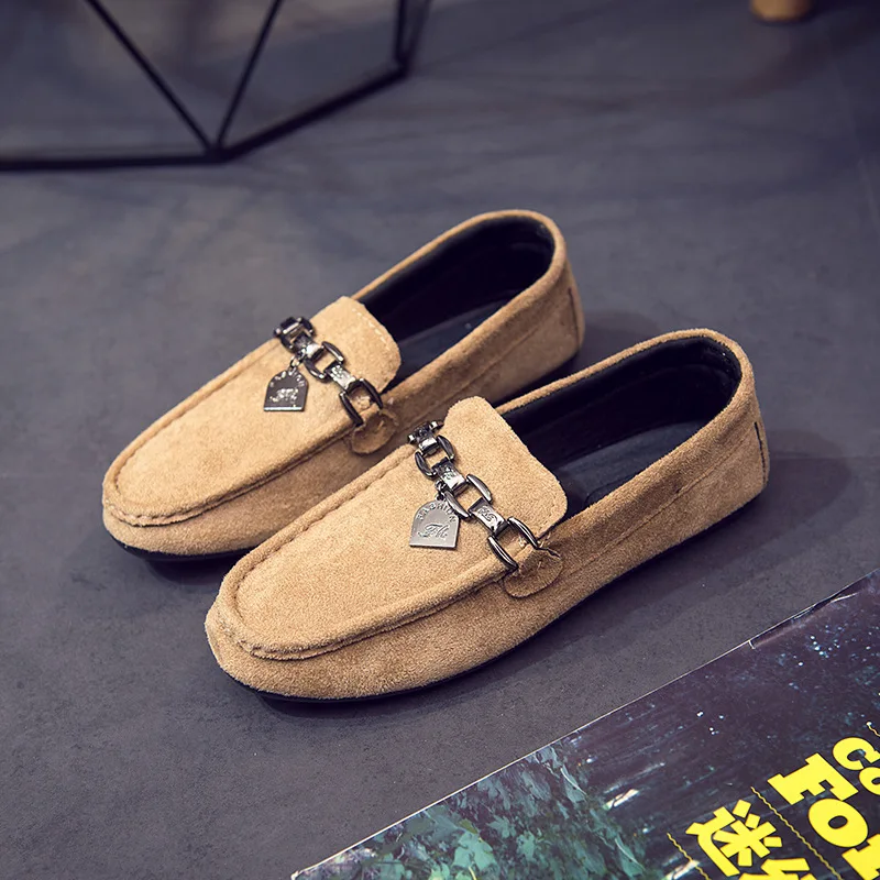 

2018 new flat shoes women's fashion simple and comfortable casual shoes breathable shoes.