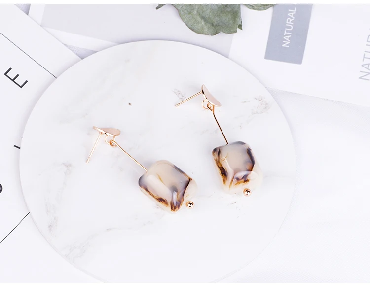 YUQINQIN Trendy Drop Earrings for Women 2018 Jewelry Long Crystal Earings Fashion Elegant Acrylic Metal Dangling Simple Earring  (6)