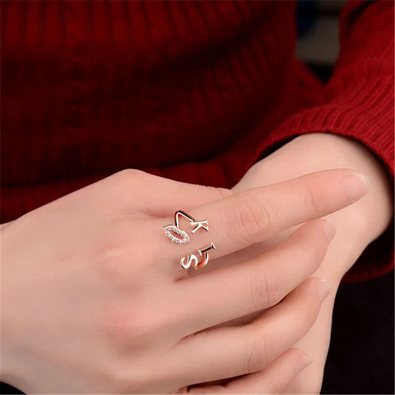 

Trendy Ringen Gold Sliver Color Adjustable Ring Female Jewelry Eternal Lips Crystals Engagement Kiss Rings for Women Gift Bijoux