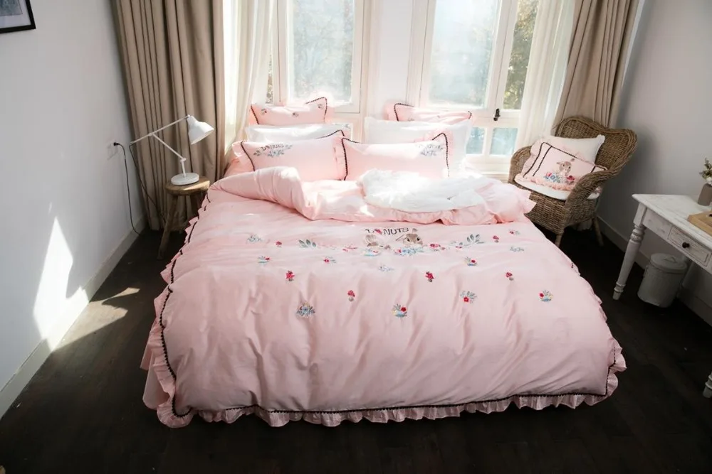 Bedding Set Luxury embroidery Bed Set pink Bed Sheet Pleated lace Duvet Cover Set Queen King Size egyptian cotton Bed Linen