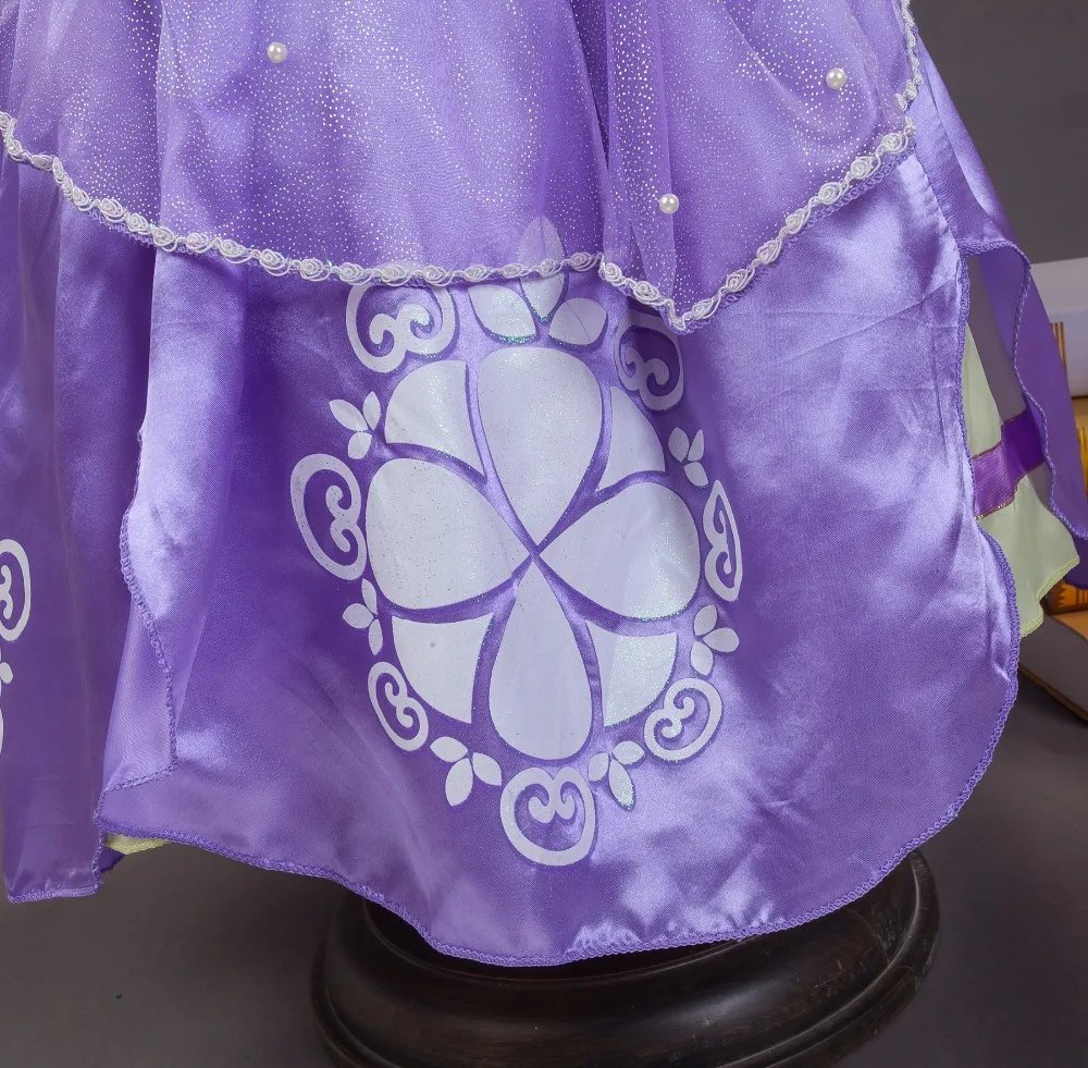 3415939689_898390851